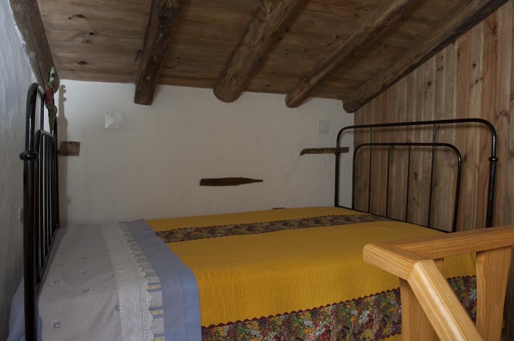Talasnal Casa Da Urze Al Lousã Zimmer foto