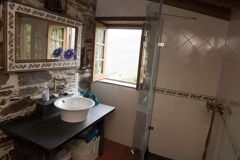Talasnal Casa Da Urze Al Lousã Zimmer foto